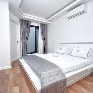 Marin Oda ve Kahvaltı