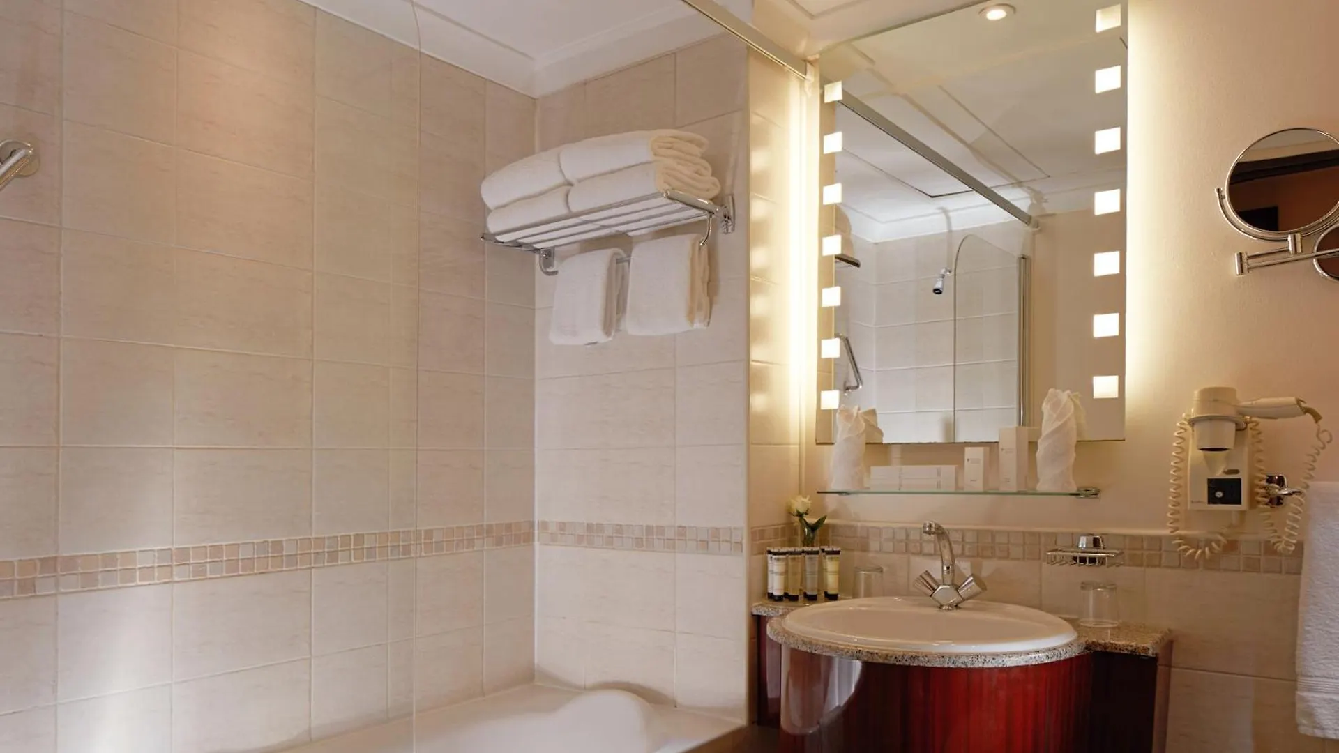 Pullman Zamzam Makkah Hotel Mecca